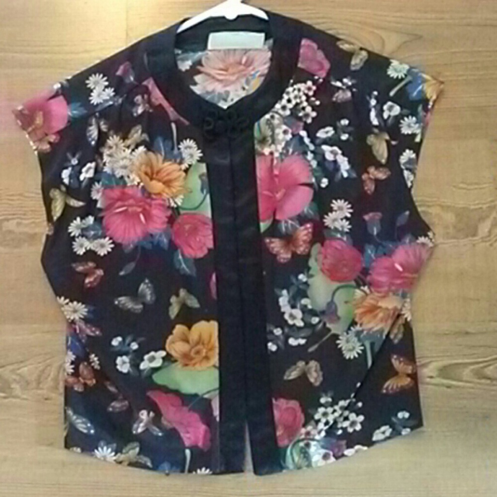 California Holiday Floral Japanese Vest